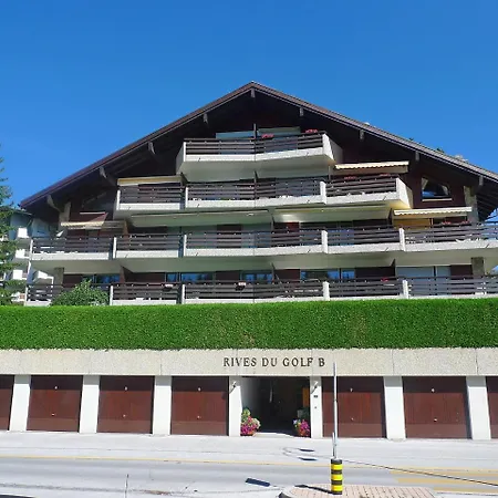 Rives Du Golf A/b クラン